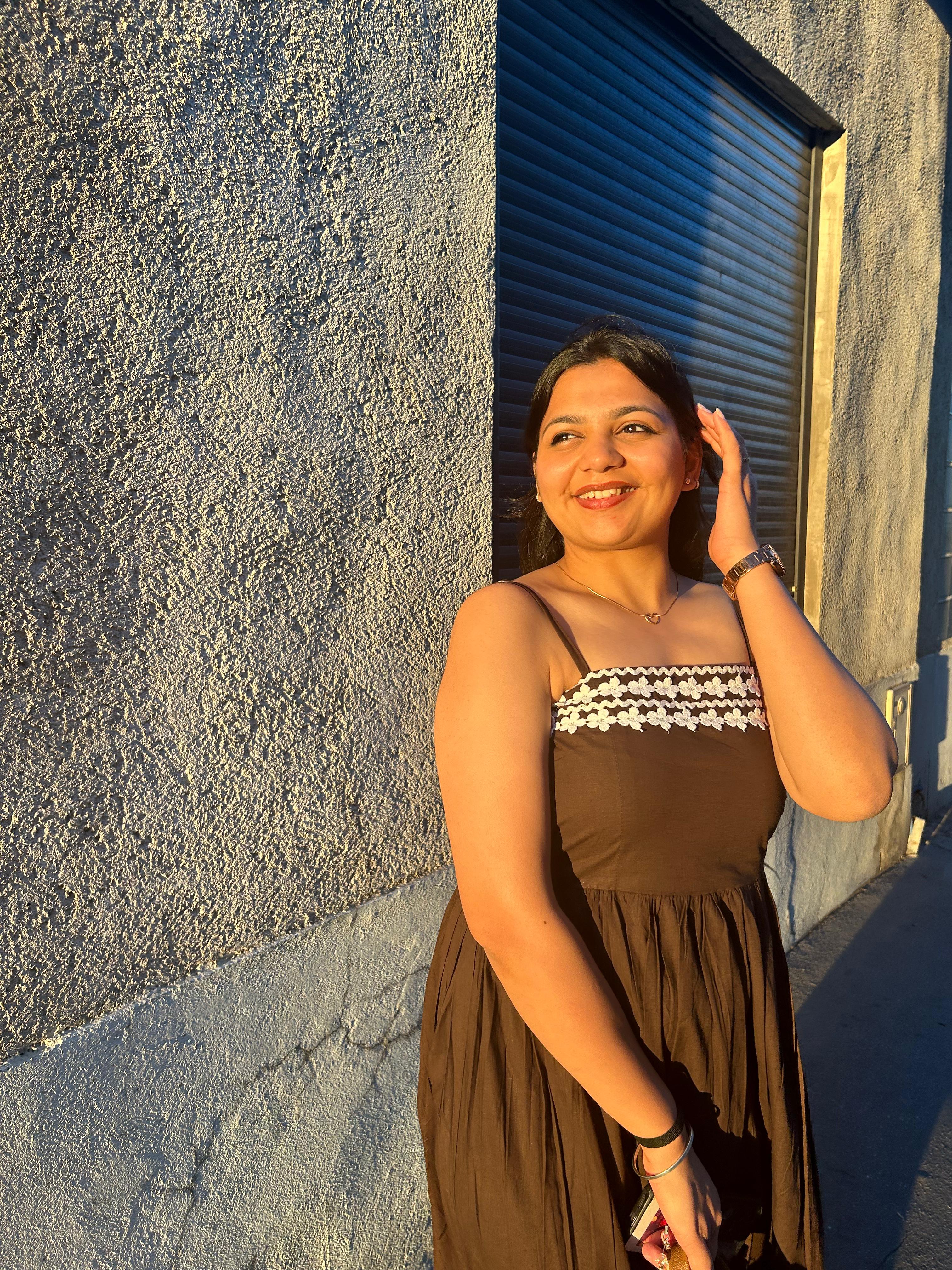 Dia — A sunlit smile that could brighten every street.